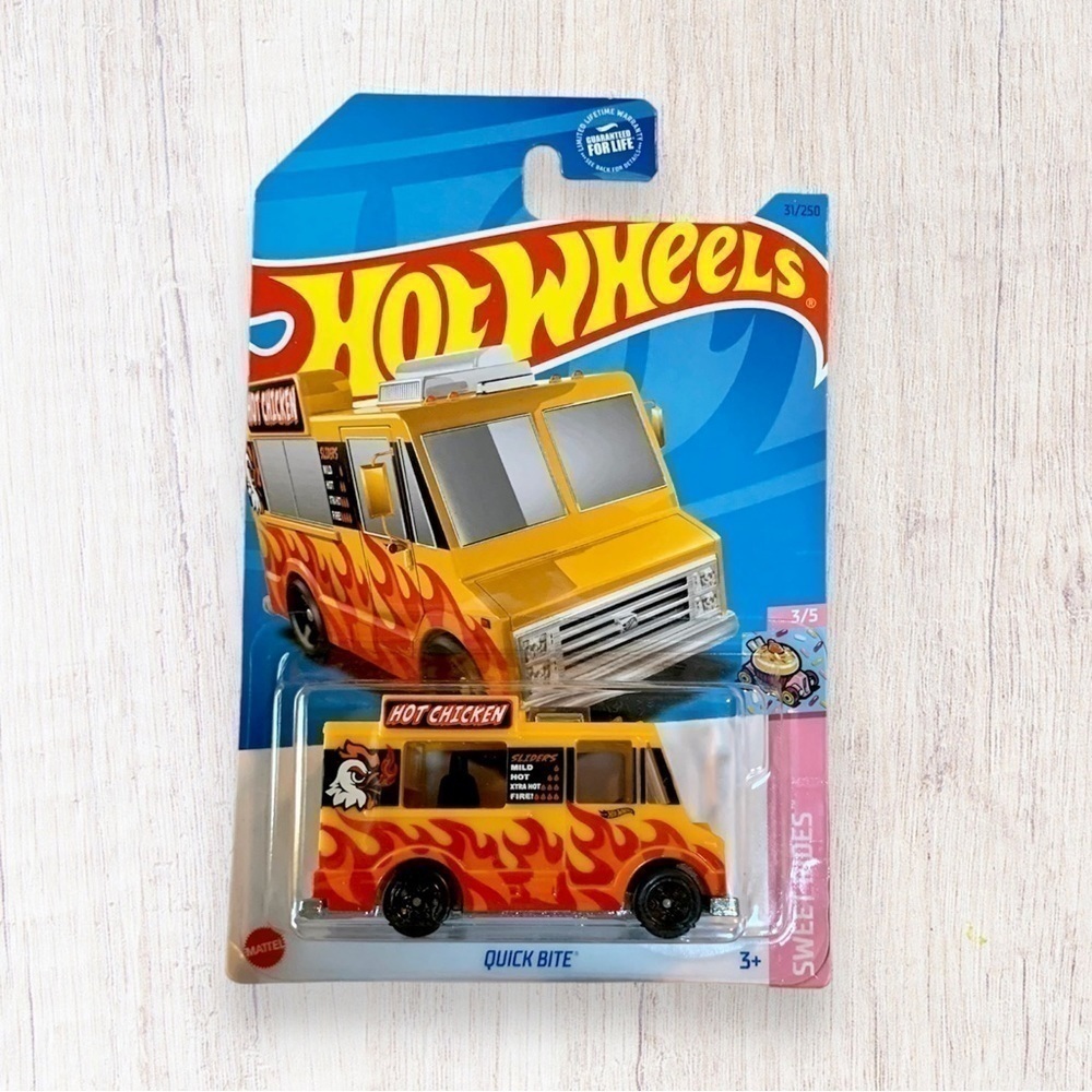 HOT Wheels Quick Bite Hot Chicken (Orange) 2022 Sweet Rides - Picture 2 of 14
